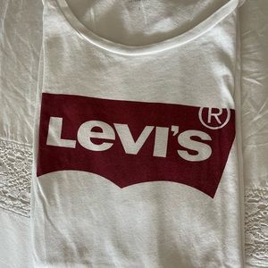 Levis tshirt